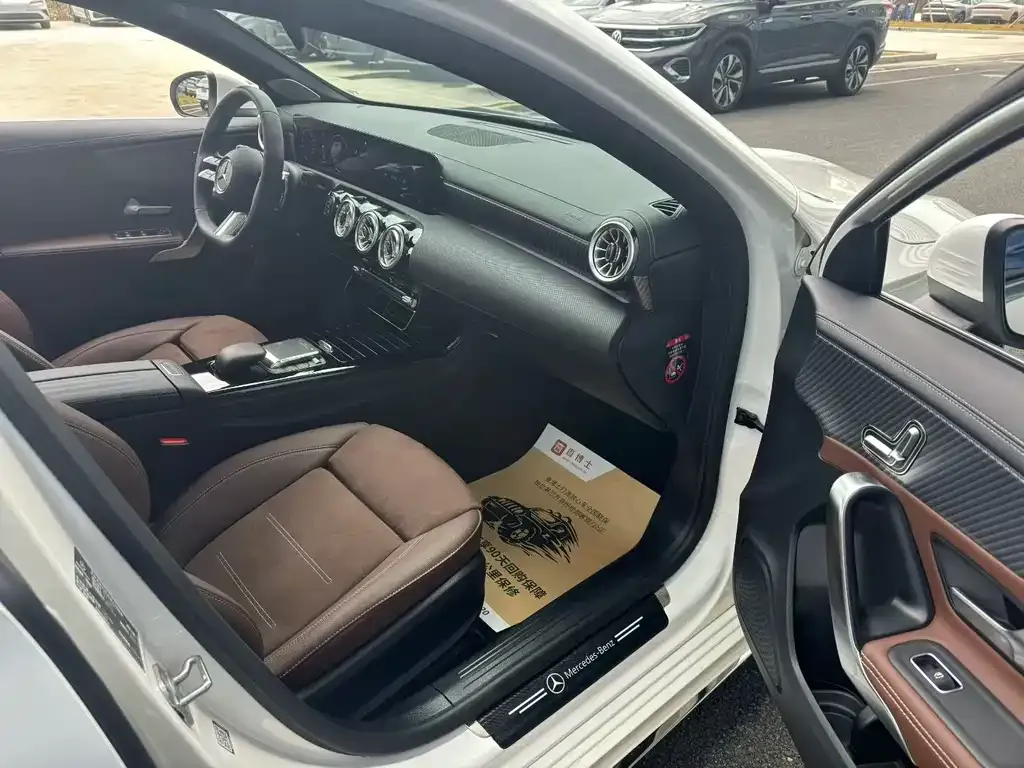 Mercedes-Benz A-Class 2024 из CN, фото 9