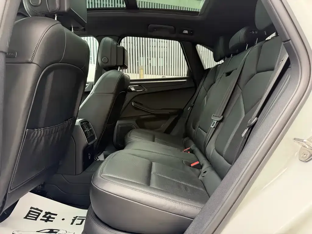 Porsche Macan 2022 из CN, фото 4
