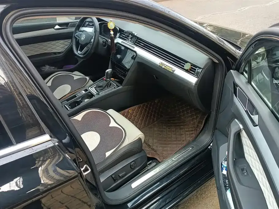 Volkswagen Magotan 2023 из CN, фото 2
