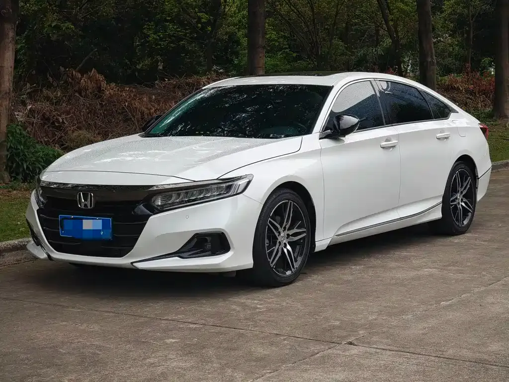 Honda Accord — фото 1