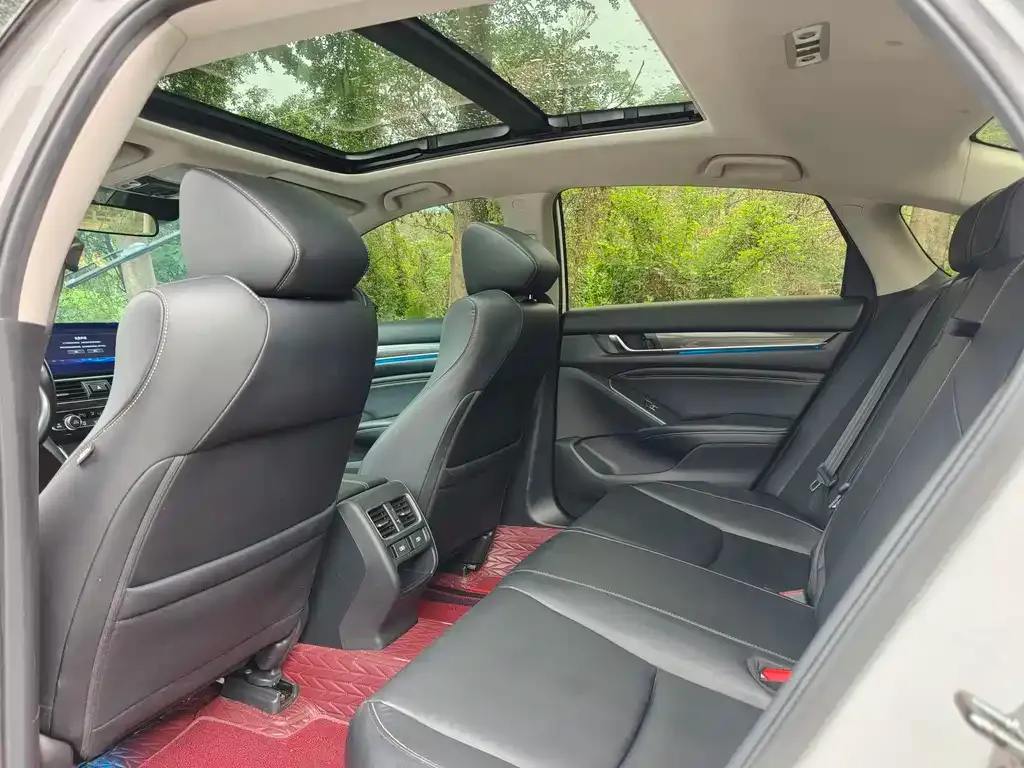 Honda Accord — фото 4
