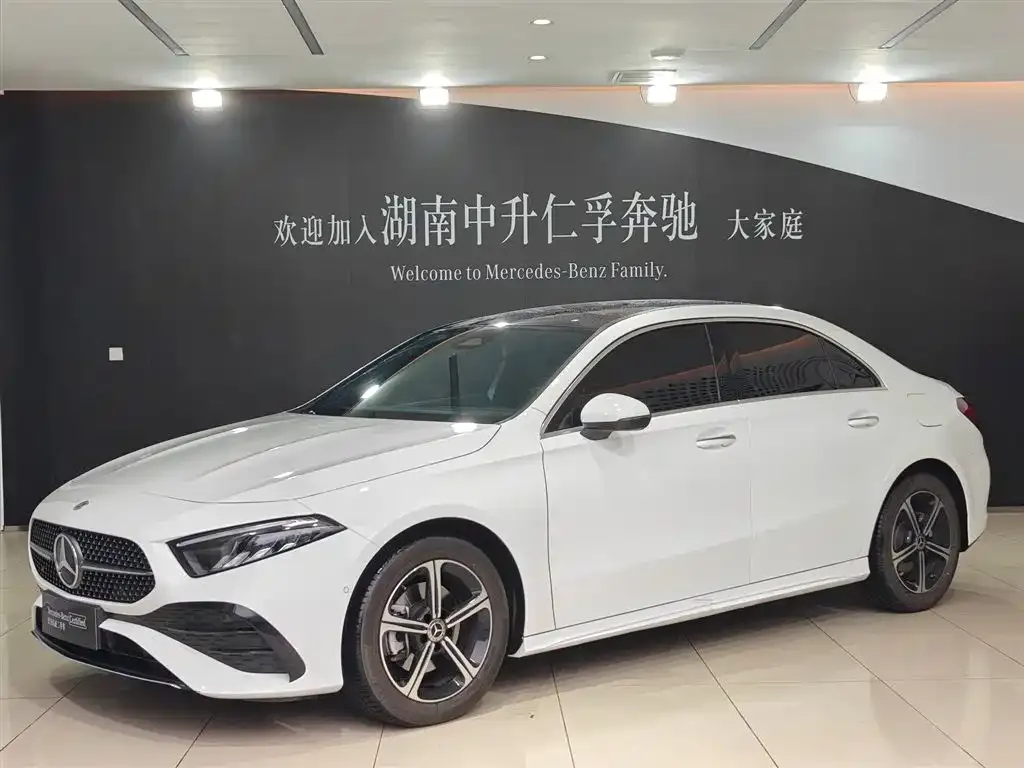 Mercedes-Benz A-Class — фото 1