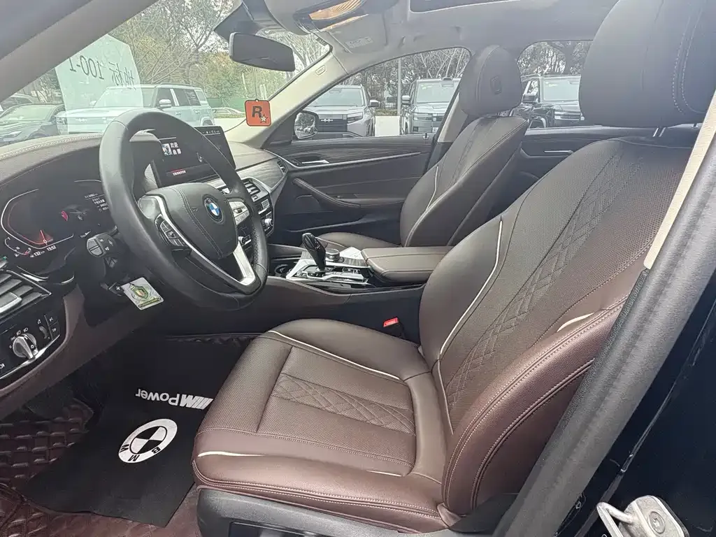 BMW 5 Series 2023 из CN, фото 6