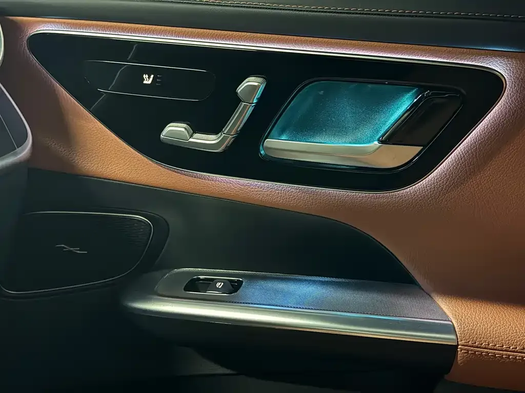 Mercedes-Benz GLC 2023 из CN, фото 3
