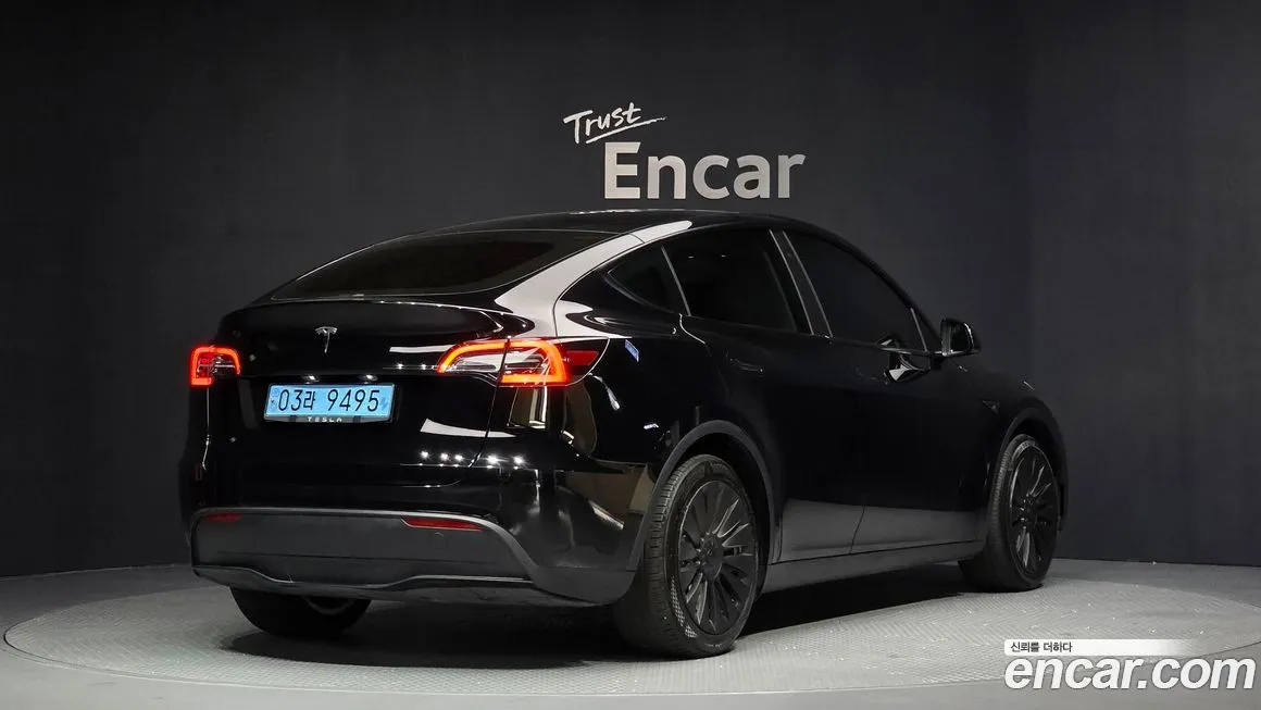 Tesla Model Y — фото 7