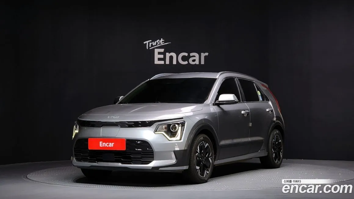 Kia Niro — фото 1