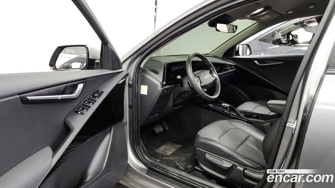 Kia Niro — фото 10