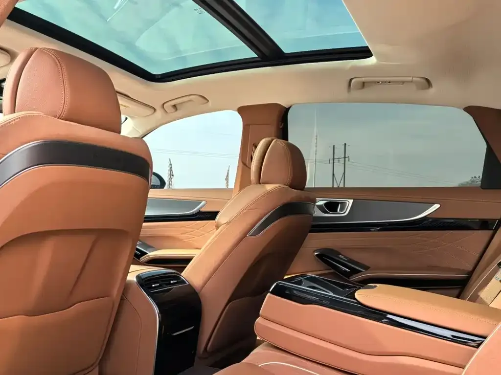 Hongqi H9 2025 из CN, фото 2