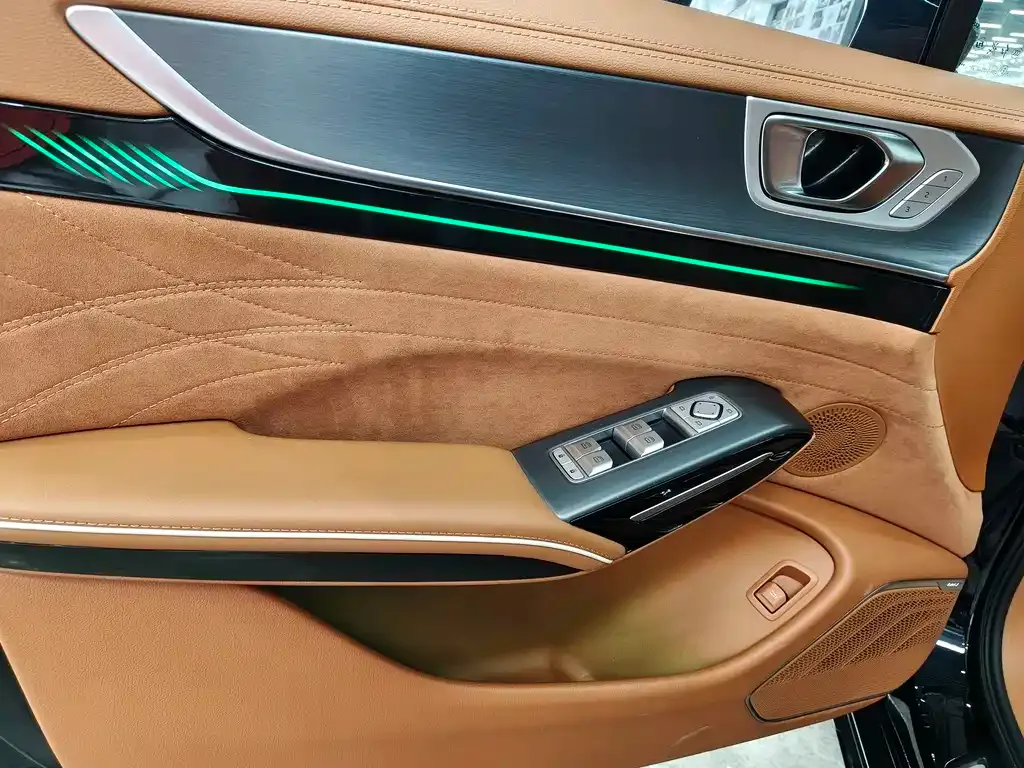 Hongqi H9 2025 из CN, фото 8
