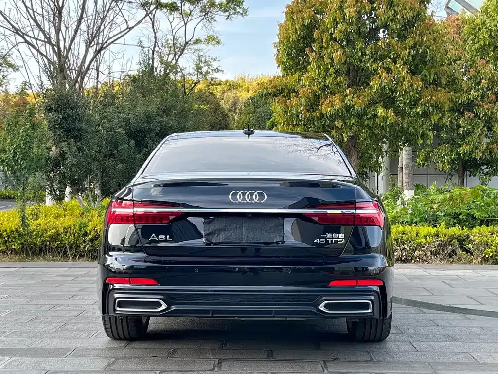 Audi A6L — фото 7
