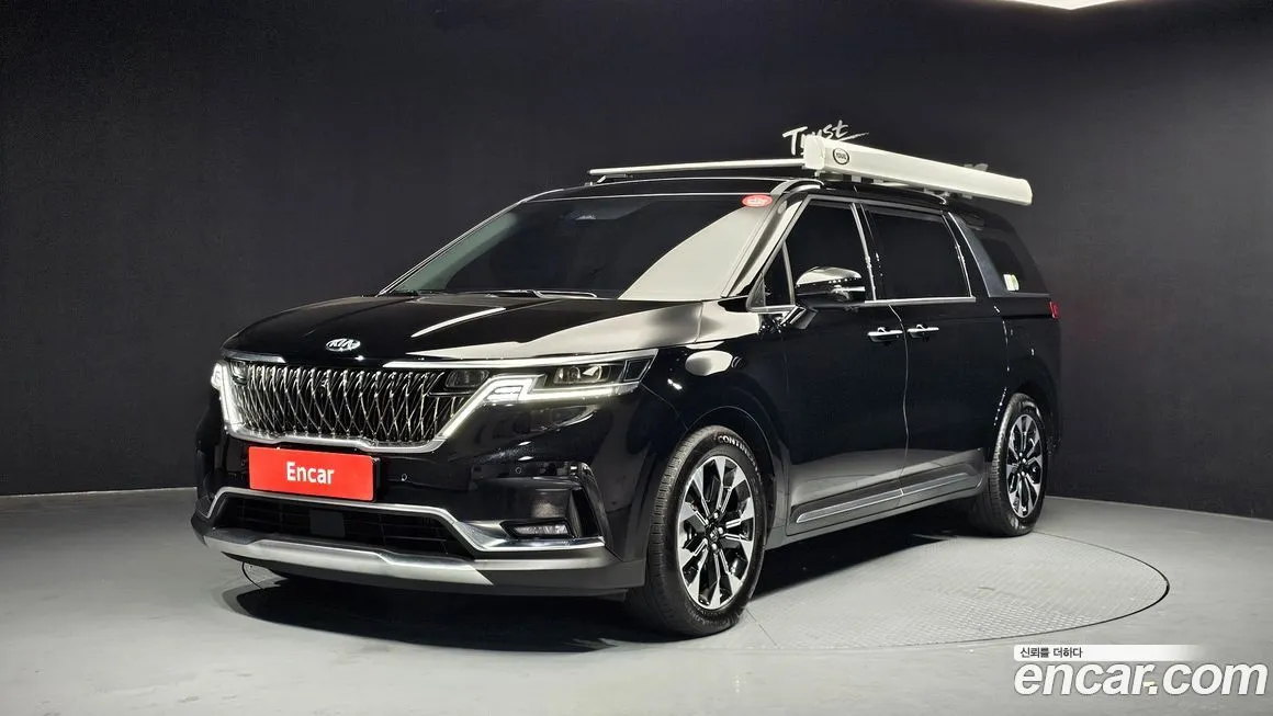 Kia Carnival — фото 1