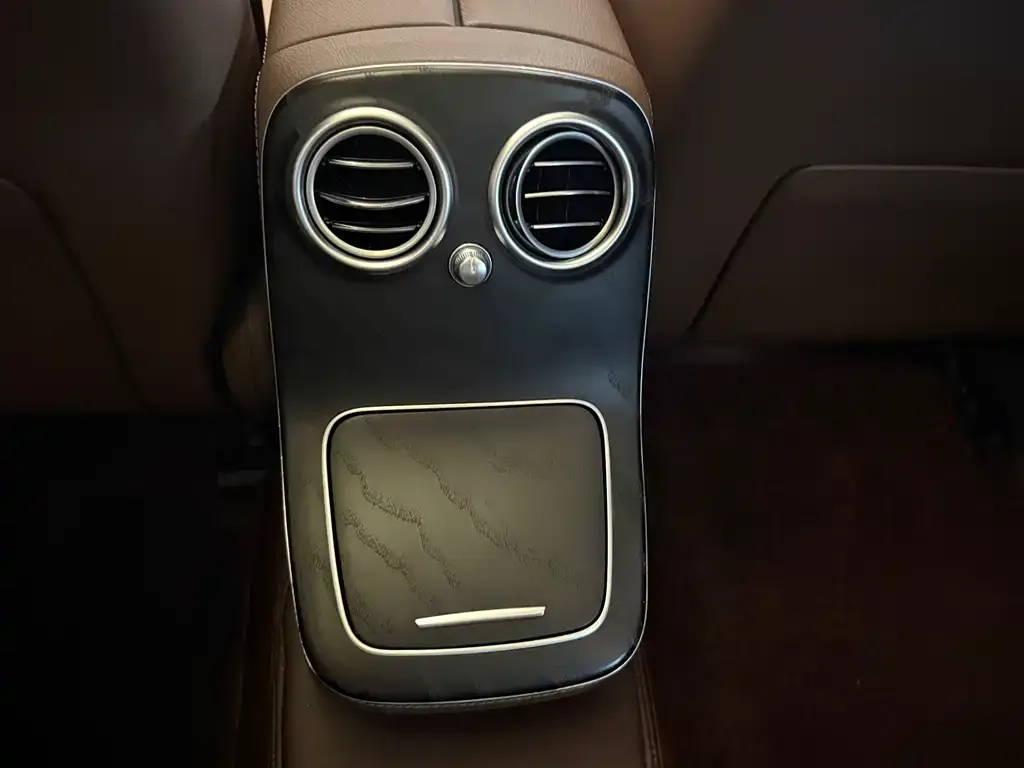 Mercedes-Benz E-Class 2022 из CN, фото 2