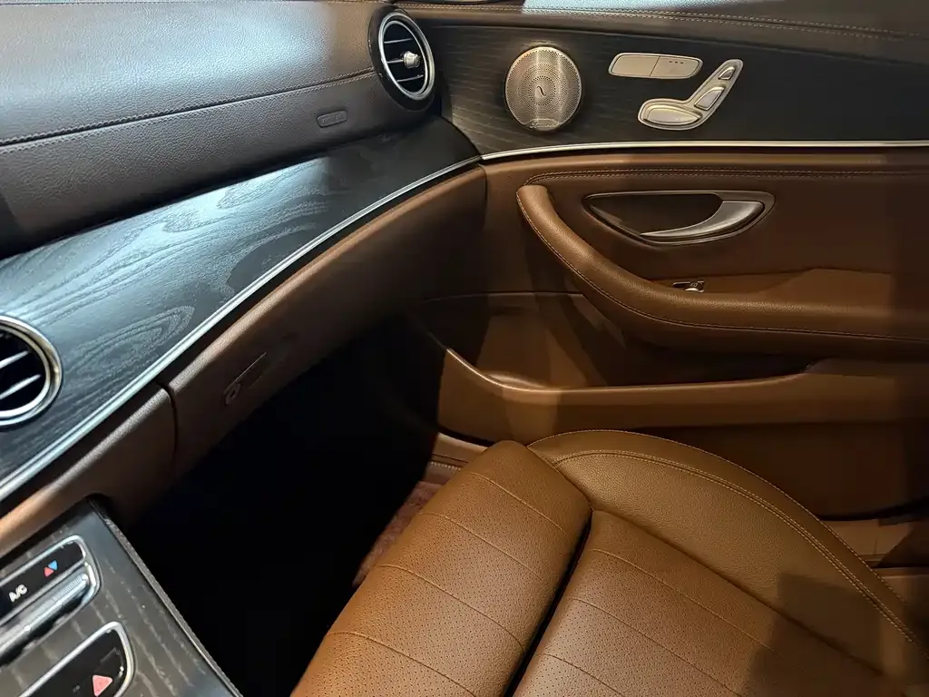 Mercedes-Benz E-Class 2022 из CN, фото 6