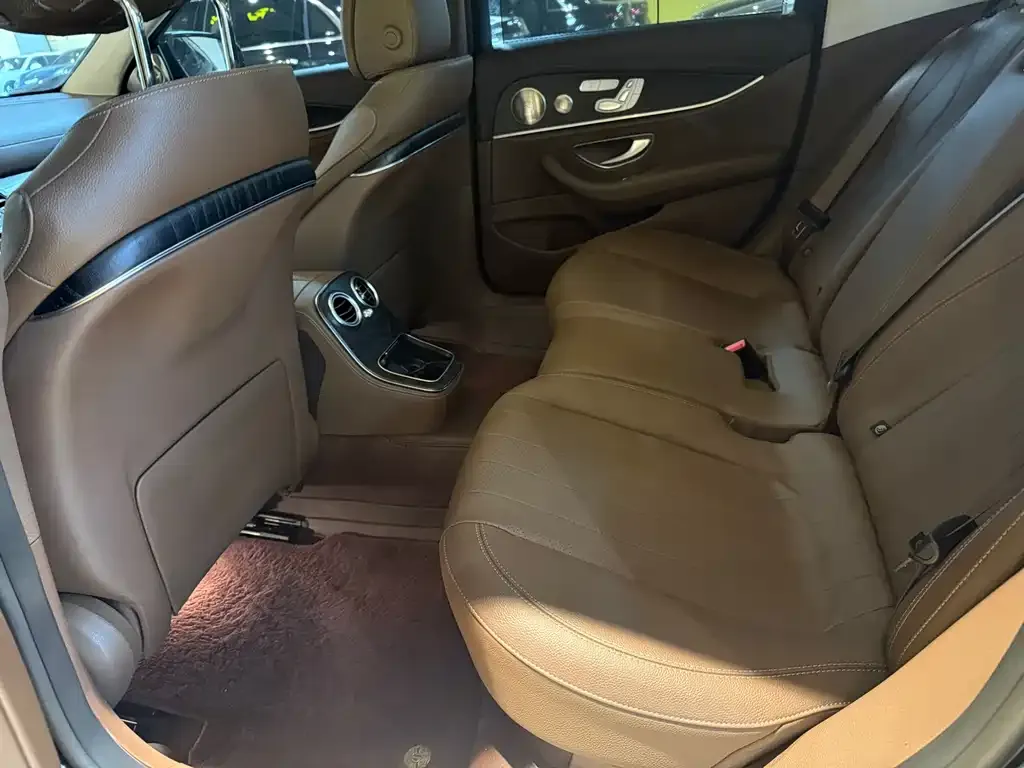 Mercedes-Benz E-Class 2022 из CN, фото 3