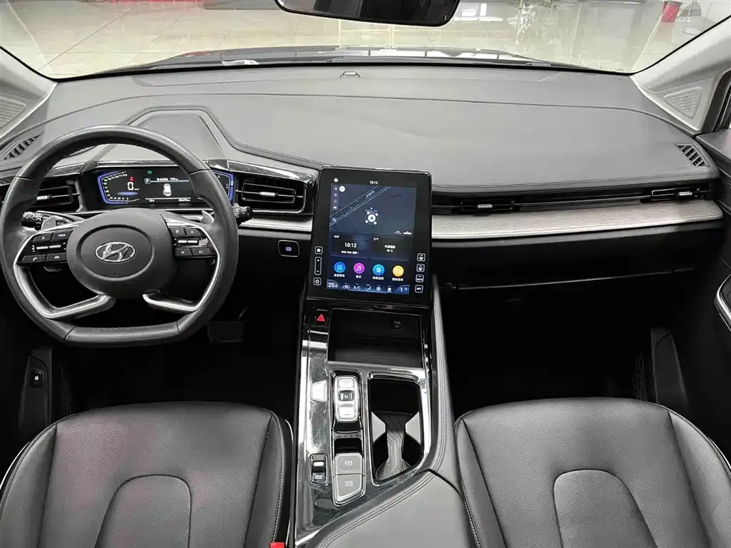 Hyundai Custo — фото 6