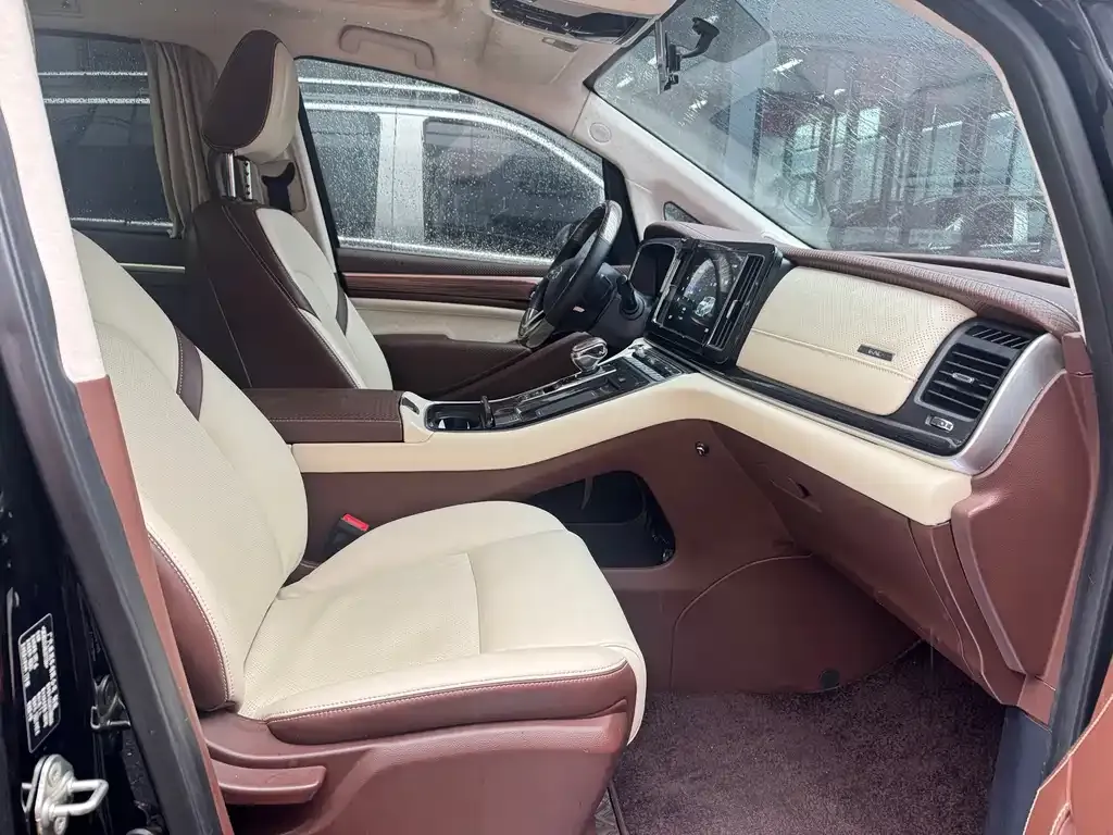 GAC Motor Trumpchi M8 — фото 7