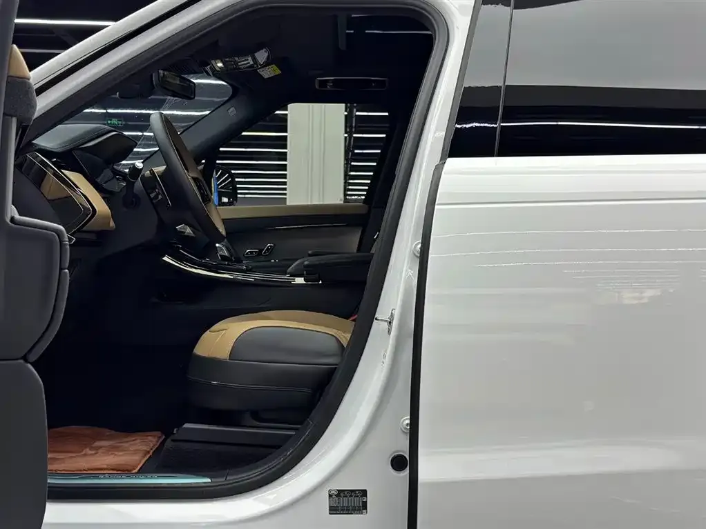 Land Rover Sport 2026 из CN, фото 3