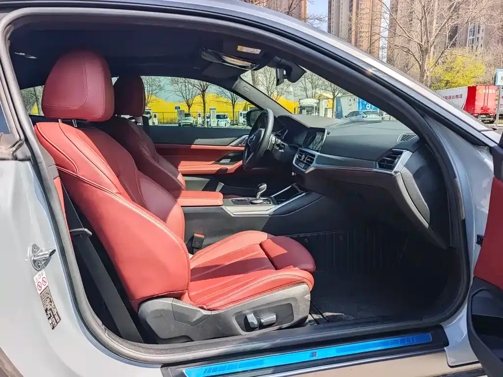 BMW 4 Series 2023 из CN, фото 7