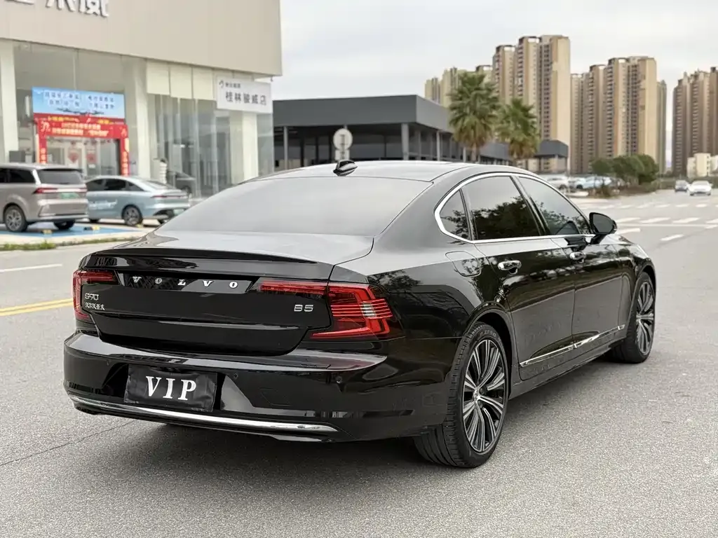 Volvo S90 — фото 8