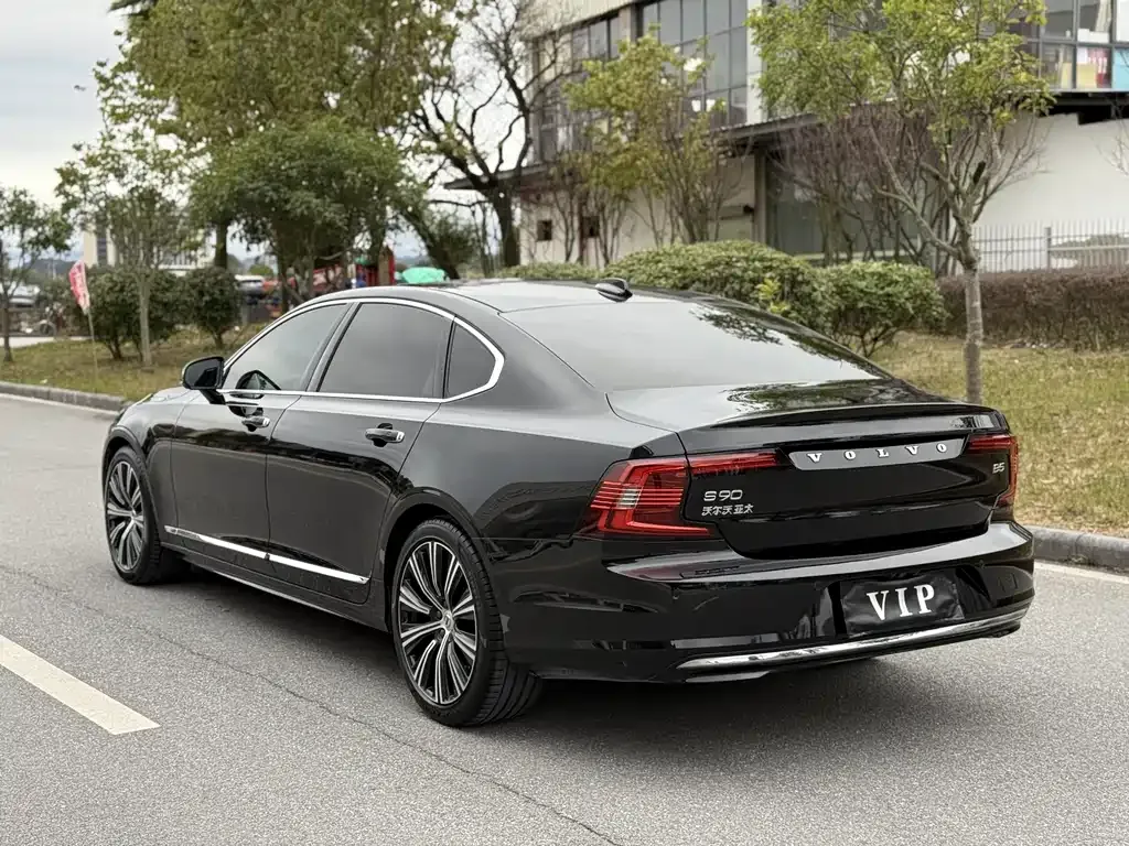 Volvo S90 — фото 10