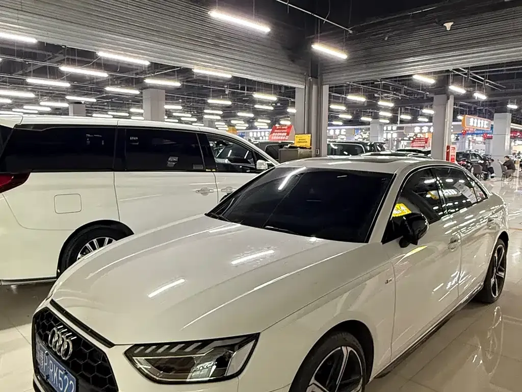 Audi A4L 2024 из CN, фото 1
