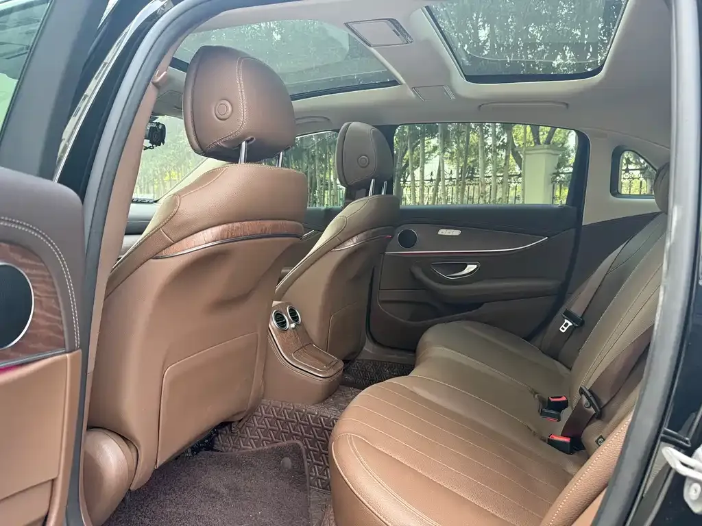Mercedes-Benz E-Class 2023 из CN, фото 5