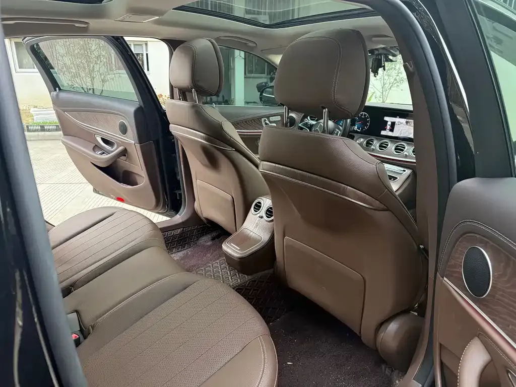 Mercedes-Benz E-Class 2023 из CN, фото 7