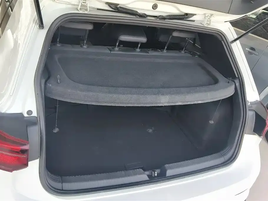 Volkswagen Golf 2021 из CN, фото 10
