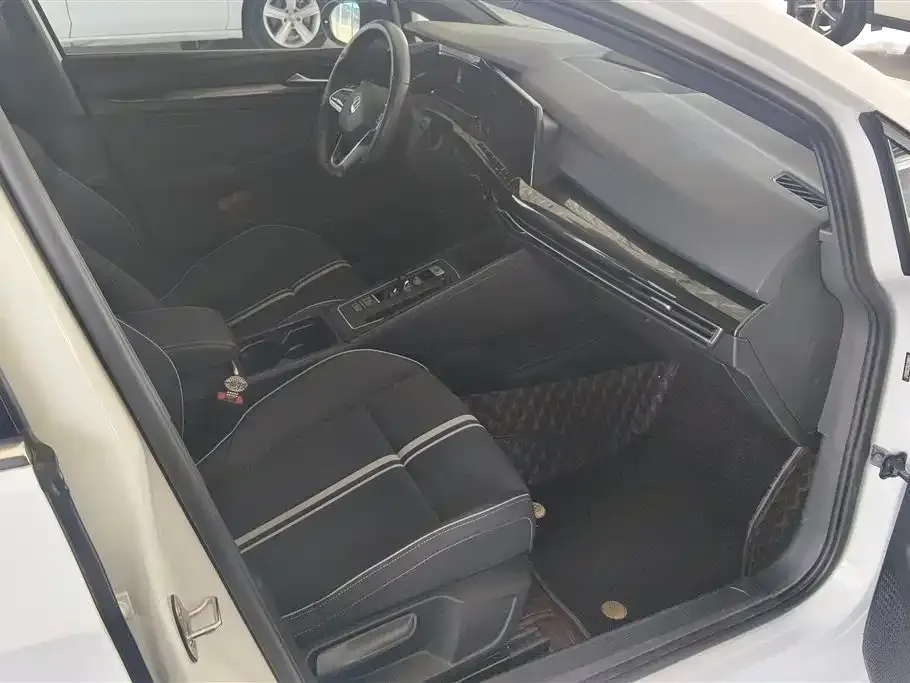 Volkswagen Golf 2021 из CN, фото 6