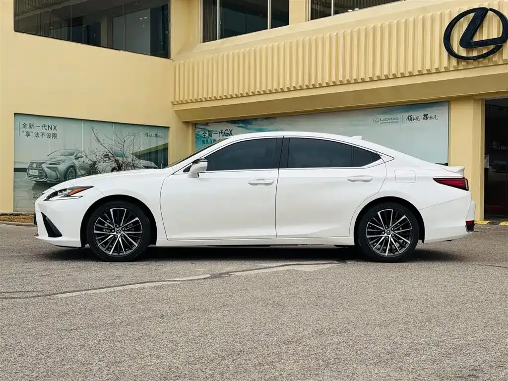 Lexus ES 2023 из CN, фото 7