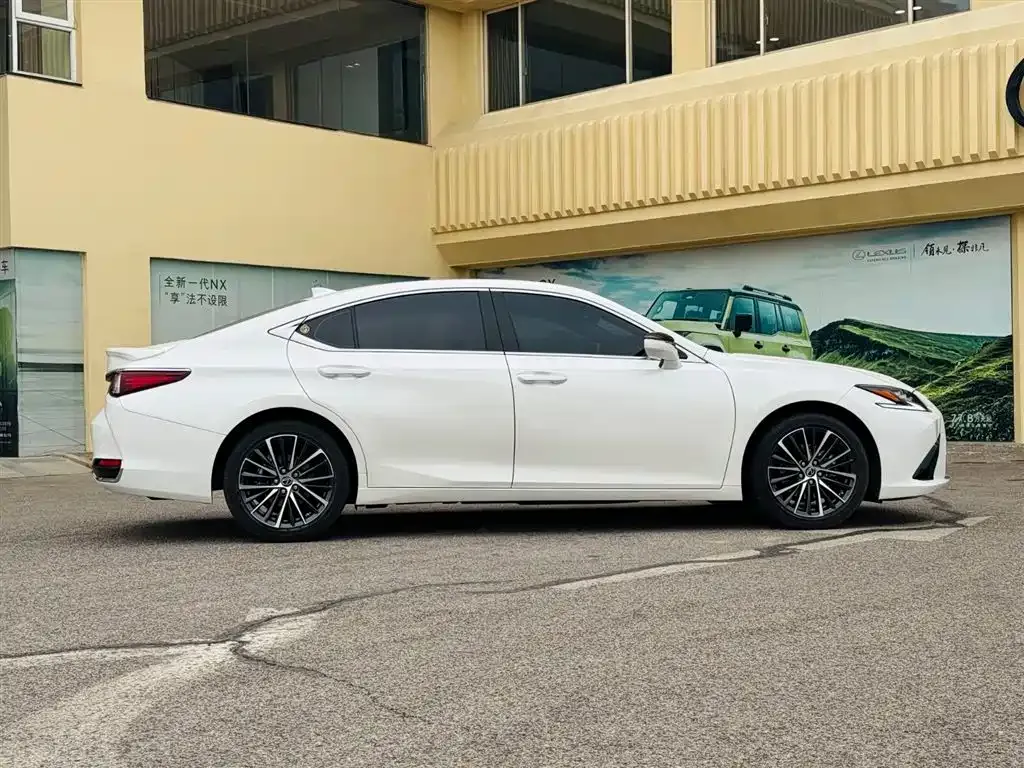 Lexus ES 2023 из CN, фото 4
