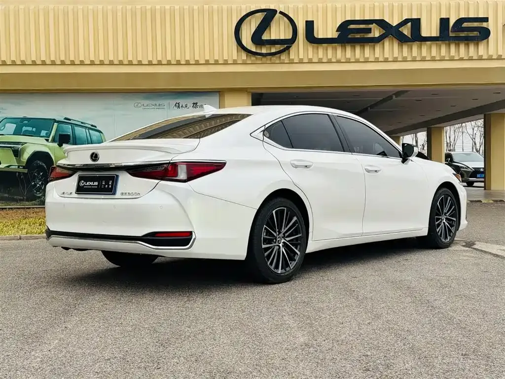 Lexus ES 2023 из CN, фото 10