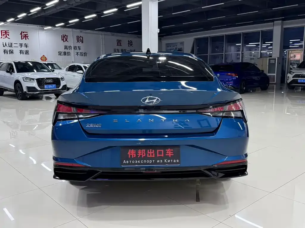 Hyundai Elantra — фото 10
