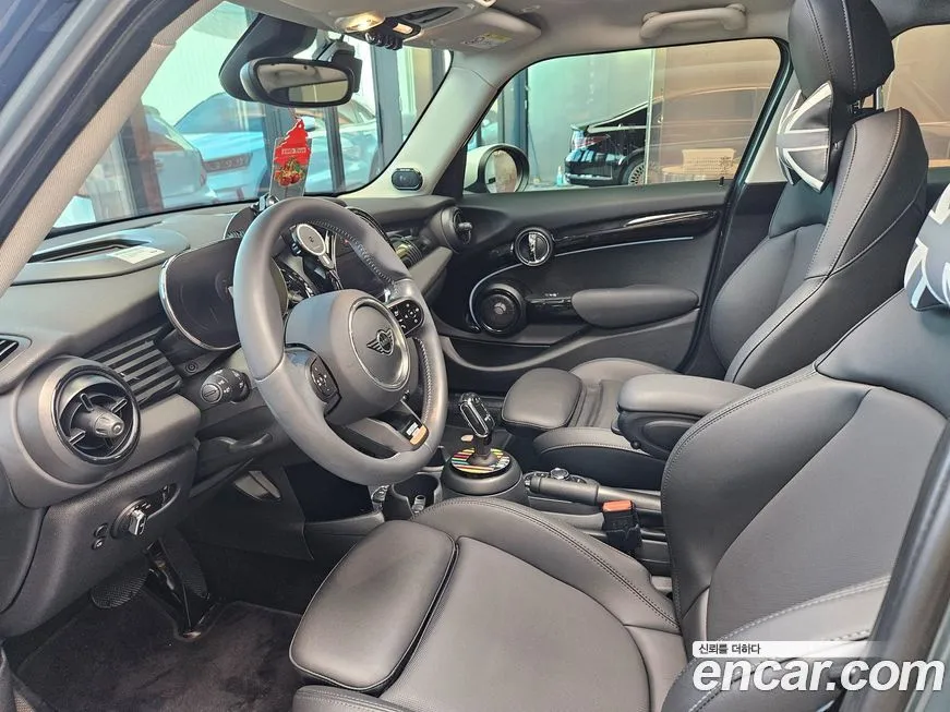 Mini Cooper 2023 из KR, фото 10