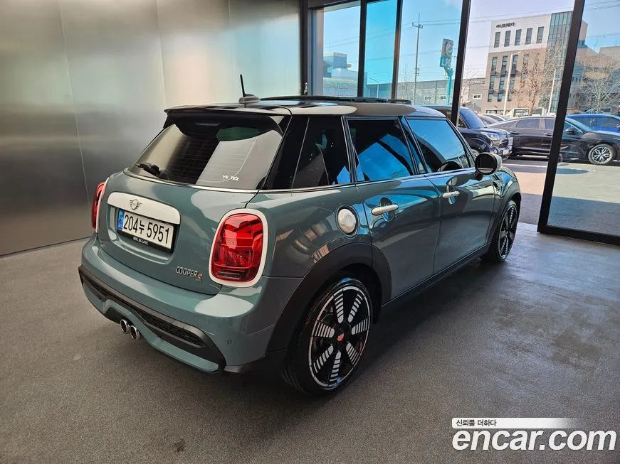 Mini Cooper 2023 из KR, фото 3