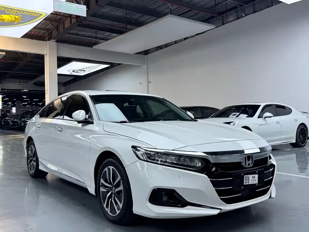 Honda Accord — фото 9