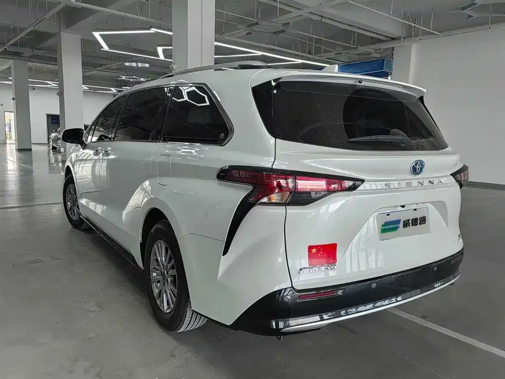 Toyota Sienna 2023 из CN, фото 8