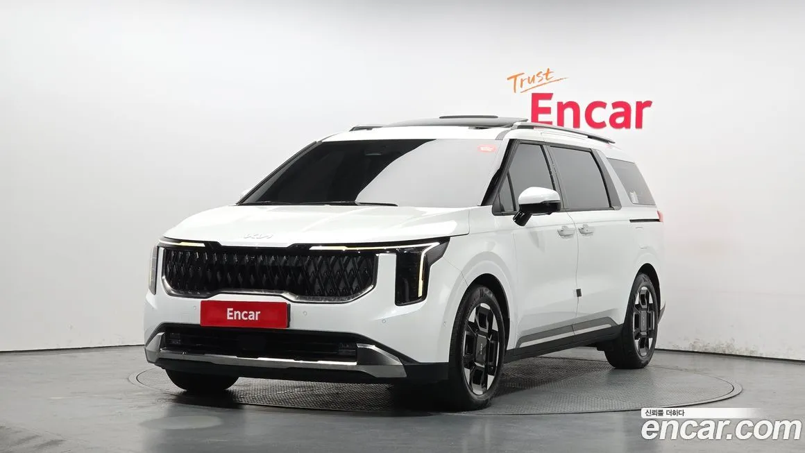 Kia Carnival — фото 1