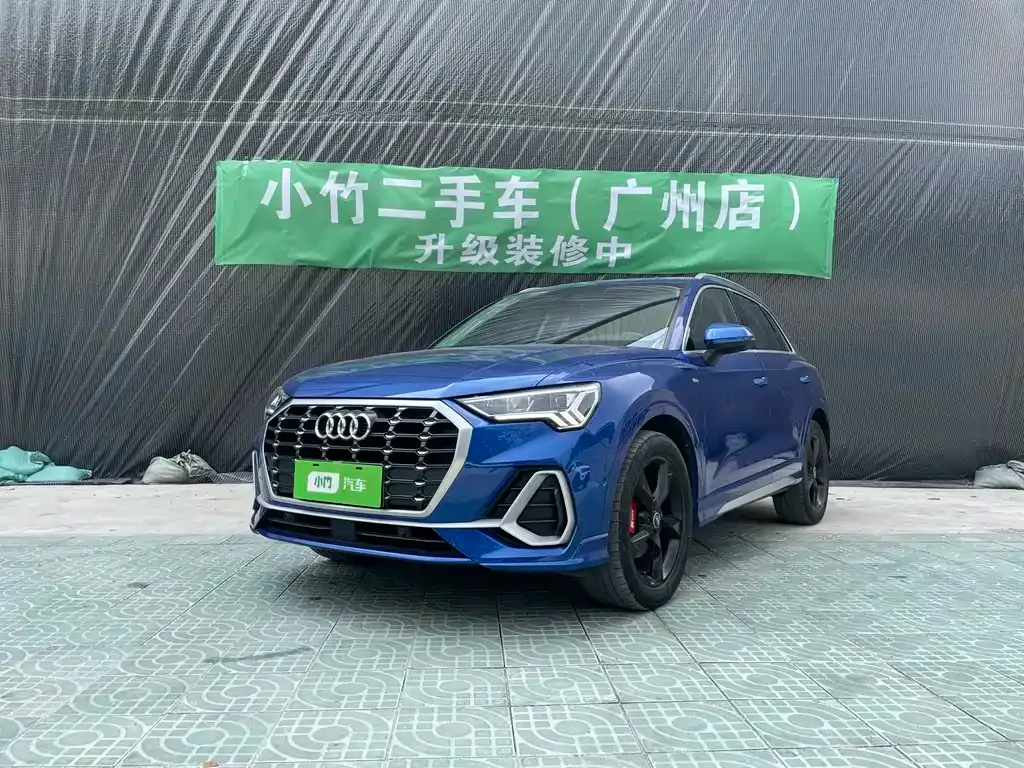 Audi Q3 — фото 1