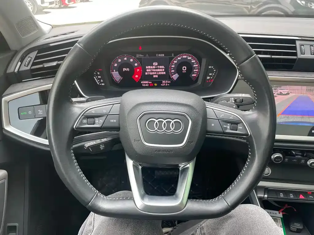 Audi Q3 — фото 3