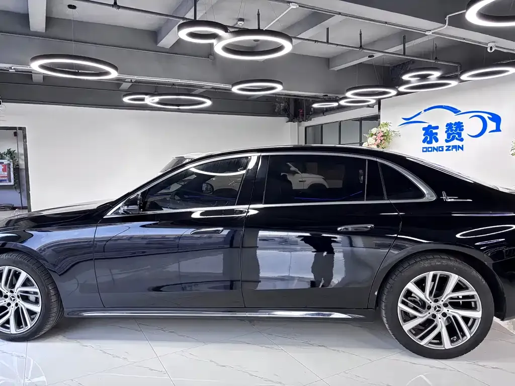 Mercedes-Benz E-Class 2024 из CN, фото 3