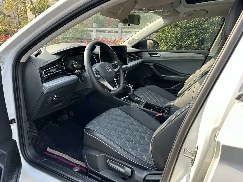Volkswagen Sagitar 2023 из CN, фото 8
