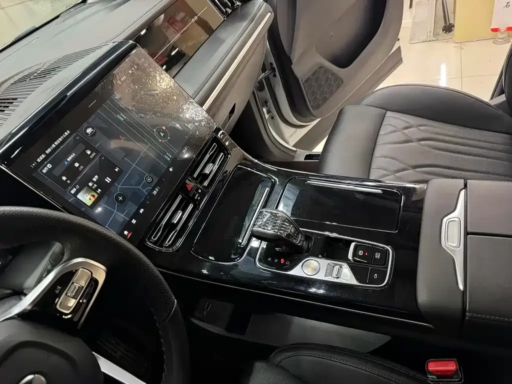 GAC Motor Trumpchi M8 — фото 9