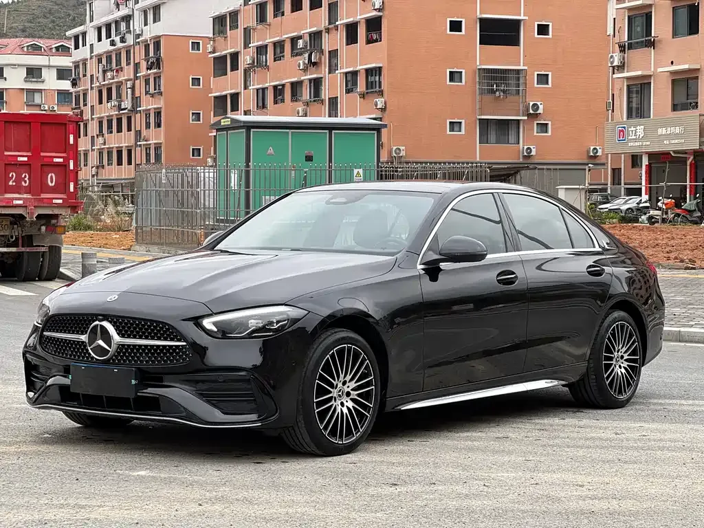 Mercedes-Benz C-Class — фото 1