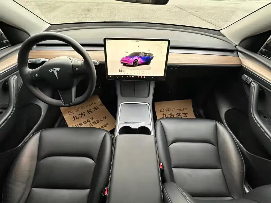 Tesla Model Y — фото 3