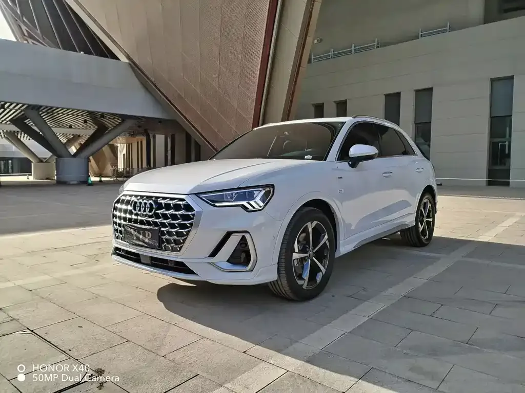 Audi Q3 2025 из CN, фото 1
