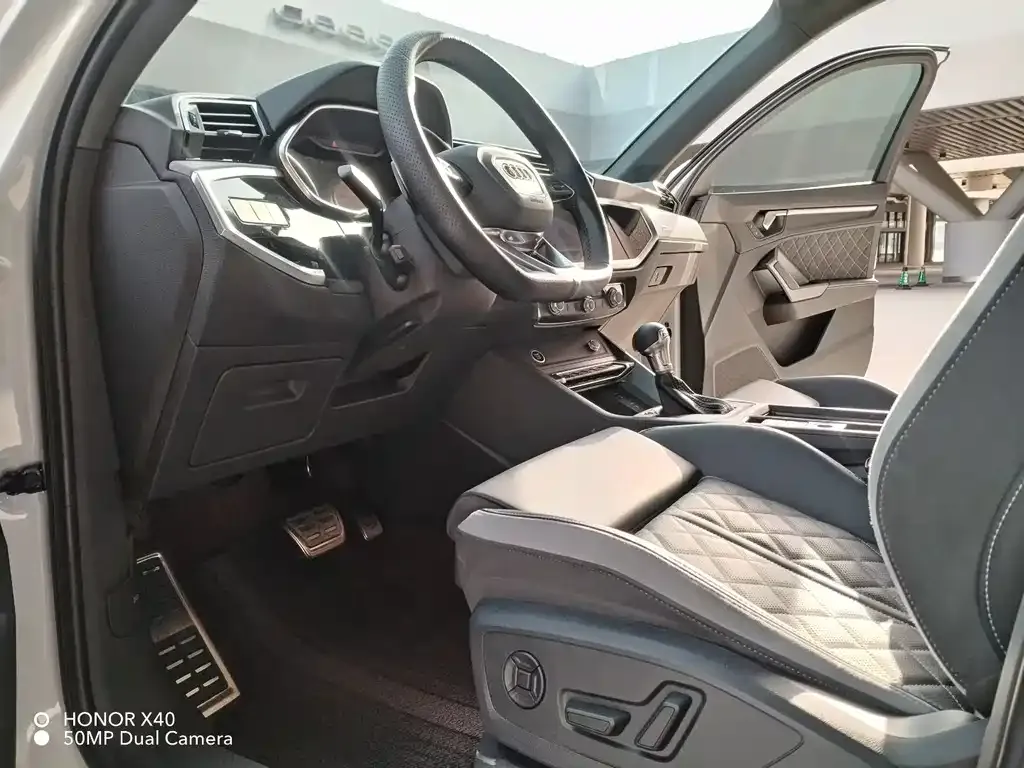 Audi Q3 2025 из CN, фото 4
