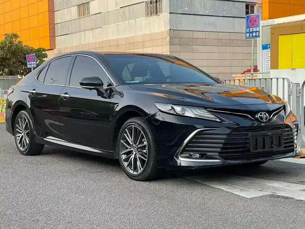 Toyota Camry 2023 из CN, фото 7