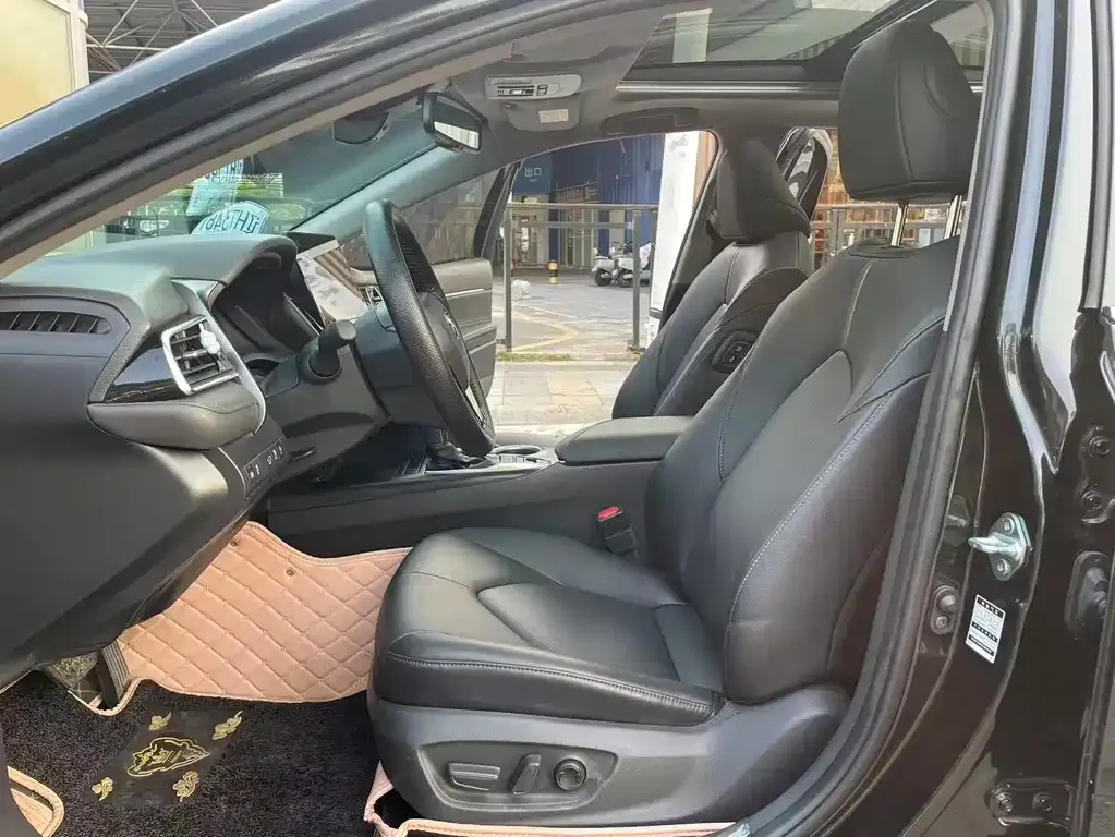 Toyota Camry 2023 из CN, фото 5