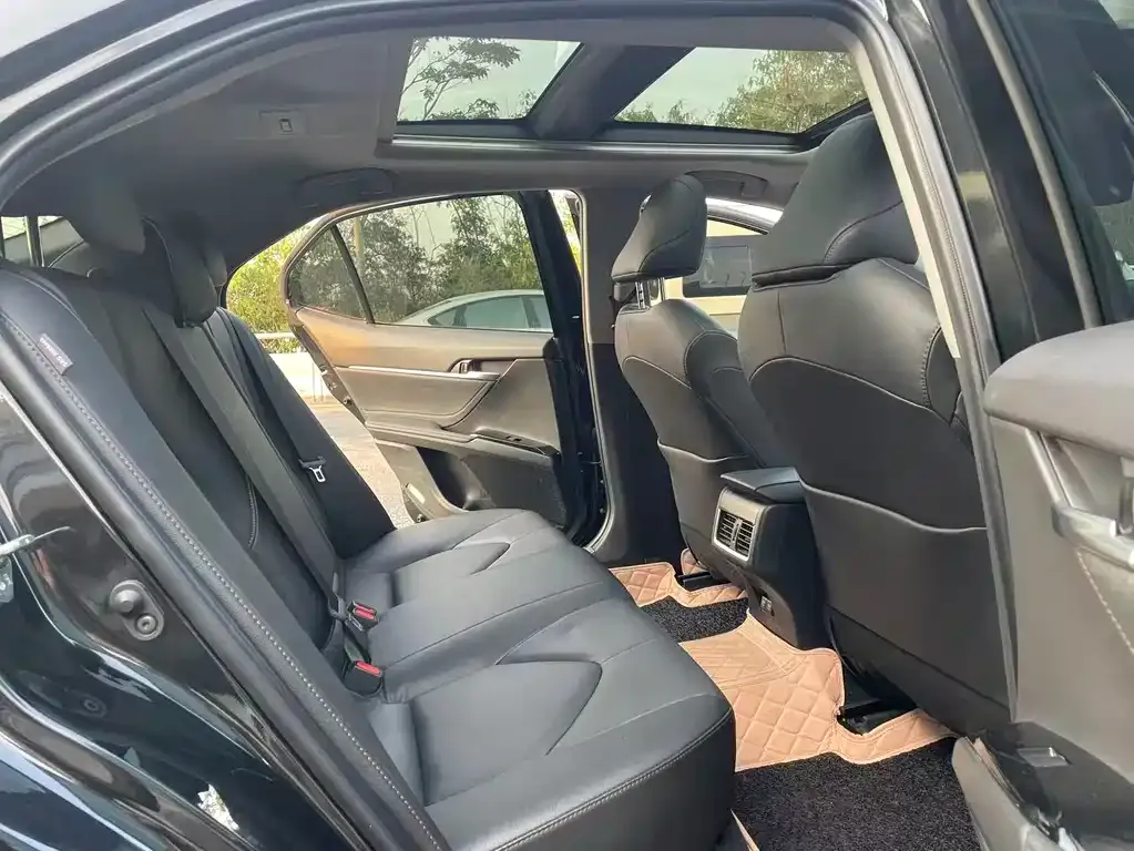 Toyota Camry 2023 из CN, фото 3